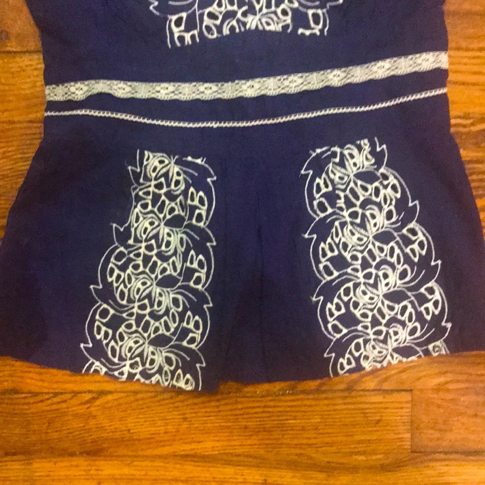 Anthropologie Floreat Navy White Cutout Scallop Blouse 2 / XS-S - Picture 3 of 8
